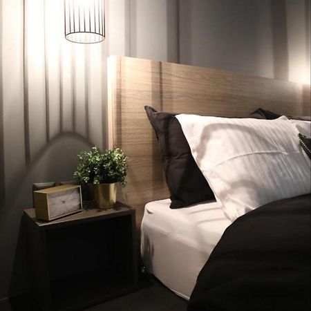 Super Stylish Apartments In The Heart Of Athens! Exteriör bild