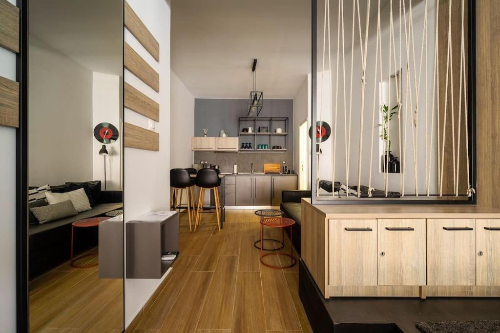 Super Stylish Apartments In The Heart Of Athens! Exteriör bild