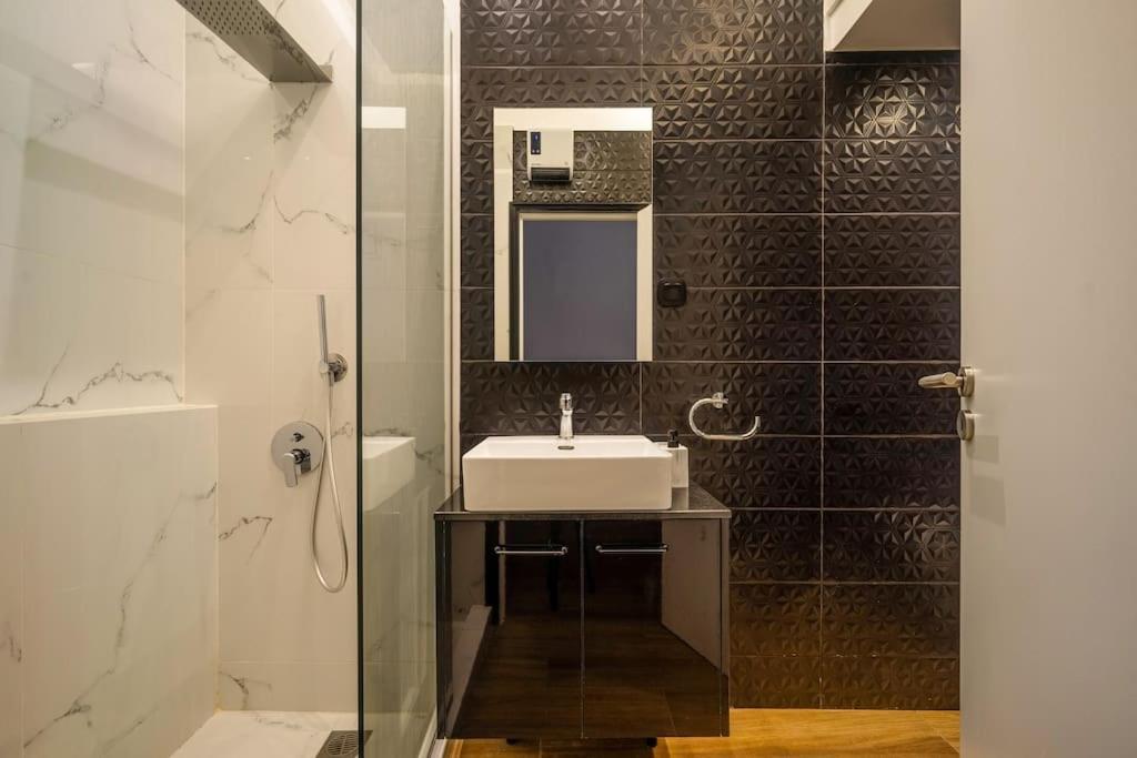 Super Stylish Apartments In The Heart Of Athens! Exteriör bild